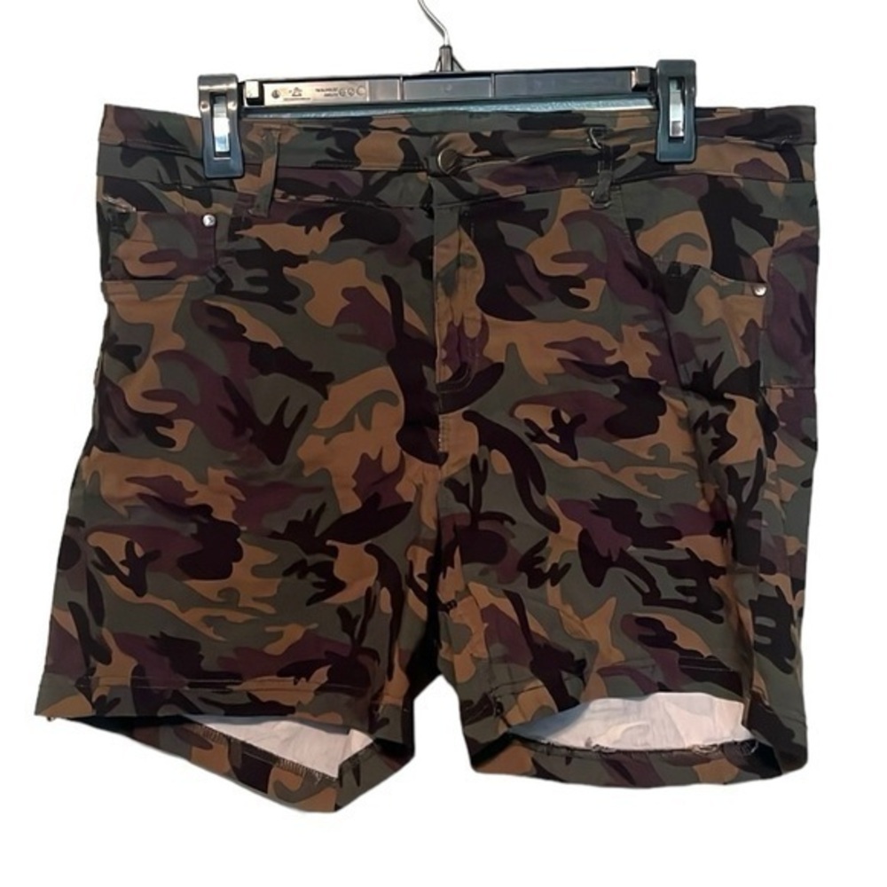 Like an Angel camo shorts women’s size 3X stretchy